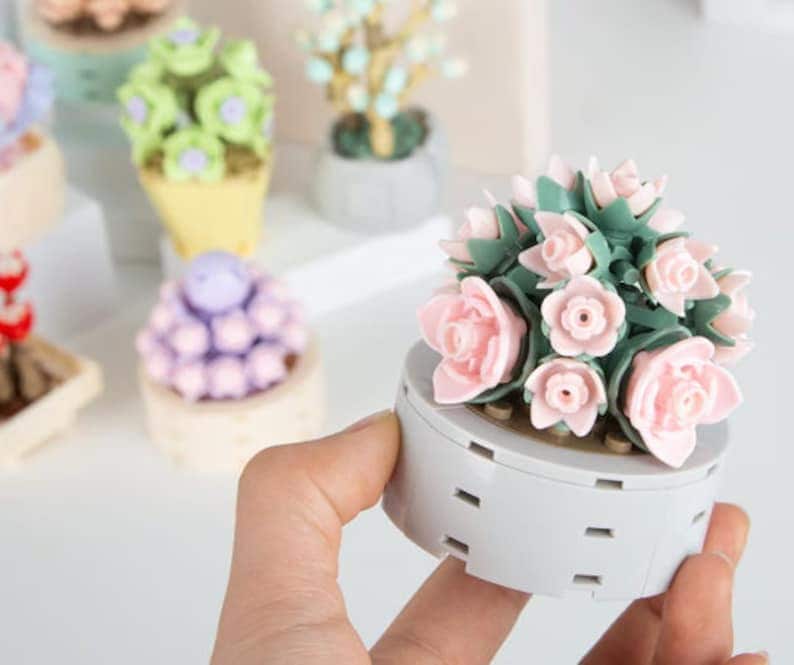 DIY Blooming Succulent Potted Plant - Building Block Flowers that Never Wilt - Create Your Own Sustainable Indoor Garden - Builditfy