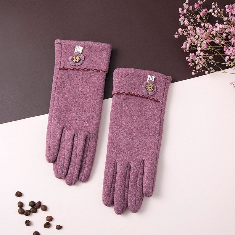 Touchscreen Cotton Gloves for Women - Stay Warm and Connected in Style - Builditfy