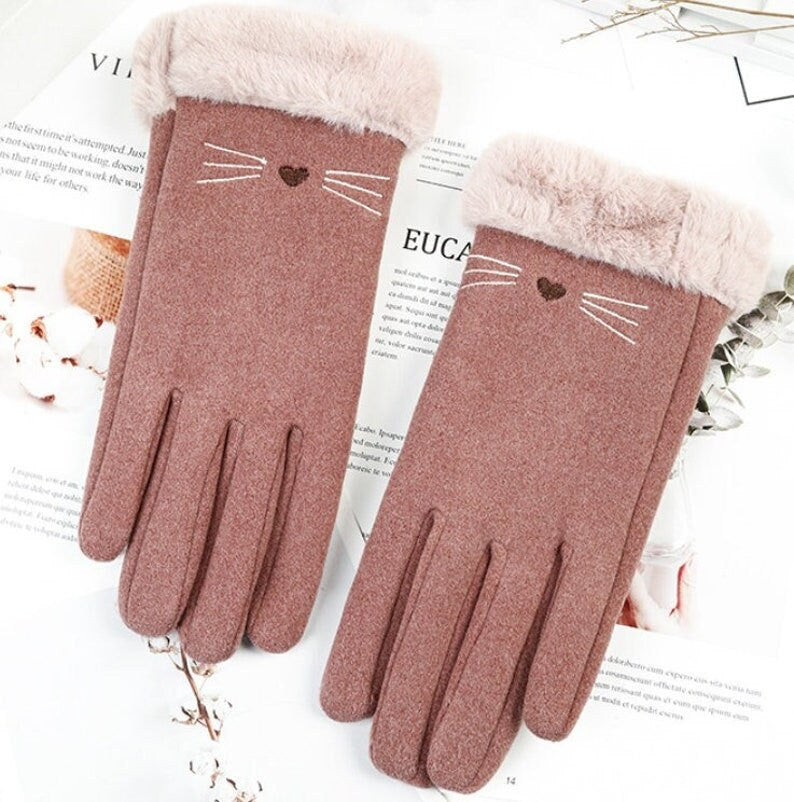 Winter Warmth in Style: Cat Lover's Touchscreen Cotton Gloves for Women - Builditfy