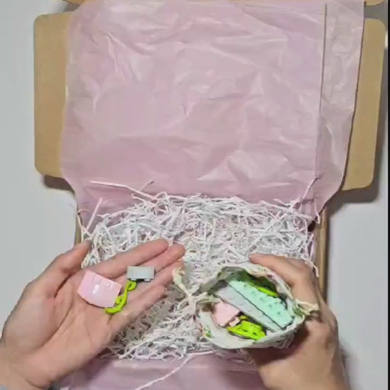 GIFT SET - Epiphyllum Cactus DIY Floral Bliss: Craft Your Own Eternal Garden with Flower Building Block Kits