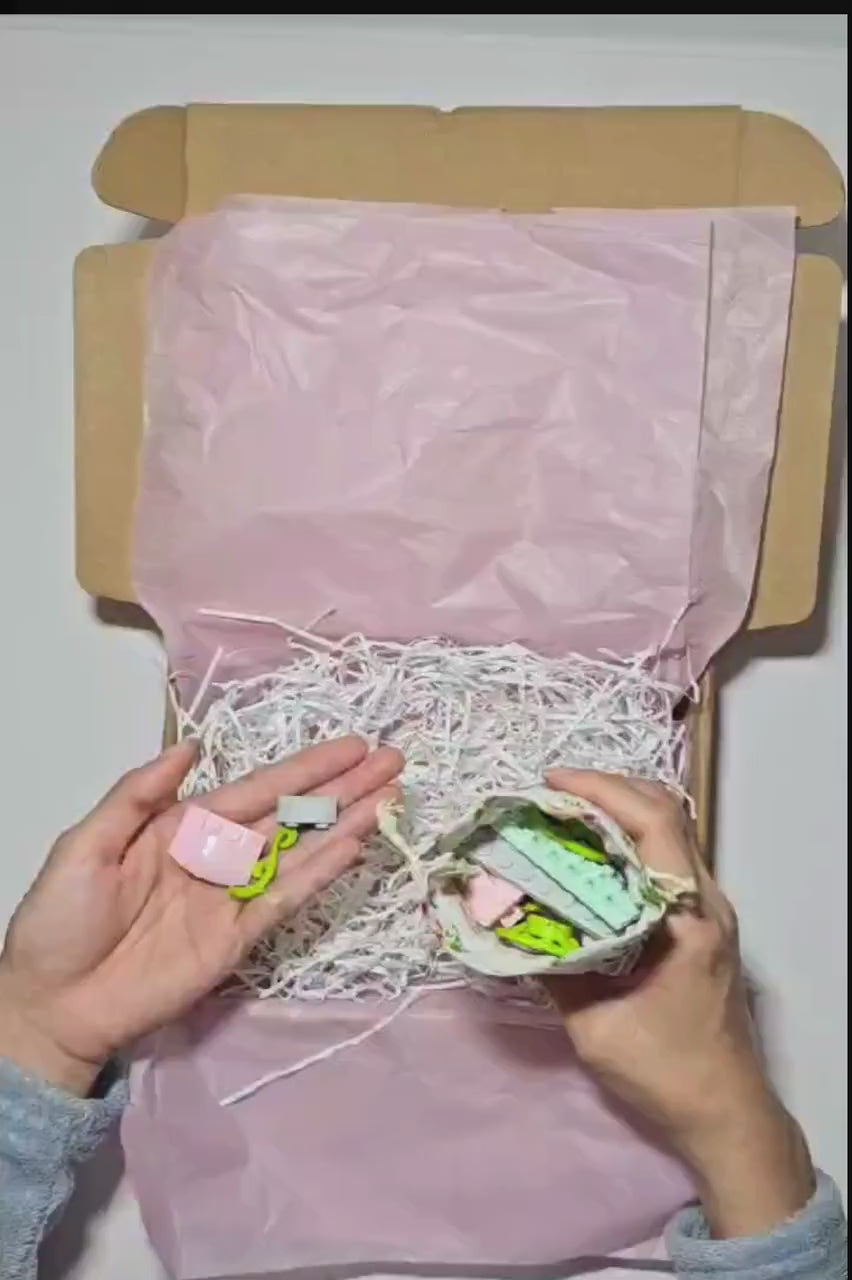 GIFT SET - Epiphyllum Cactus DIY Floral Bliss: Craft Your Own Eternal Garden with Flower Building Block Kits